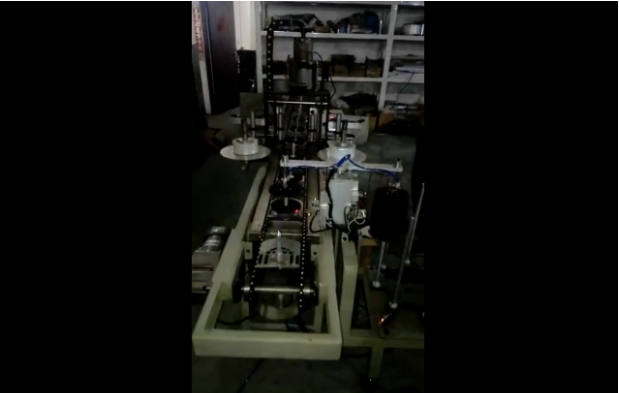 百葉輪全自動(dòng)包裝機(jī)切割片工作視頻