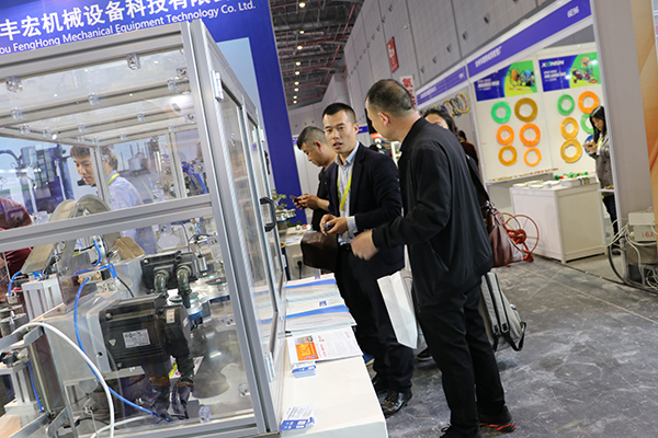 客戶(hù)咨詢(xún)現(xiàn)場(chǎng)